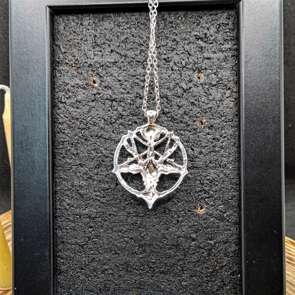 Goat of Mendes Unisex Pendant and Chain - Picture 2 of 2